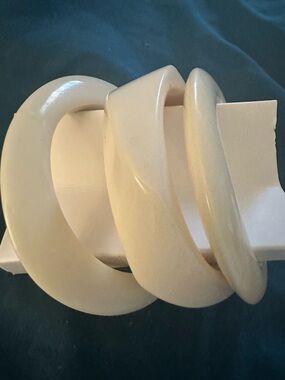 Zara cream chunky resin bangles set